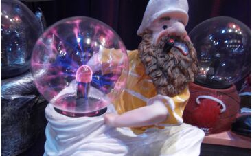 稀奇古怪玩具店让玩具不再是孩子专属